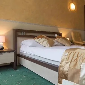 Hotel 212